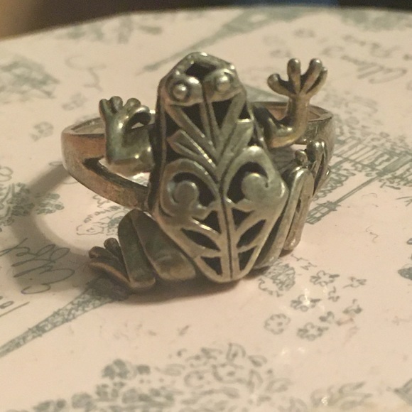 Ring - Picture 3 of 3